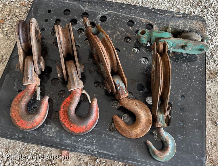 image for item EN5608 (5) cable snatch blocks