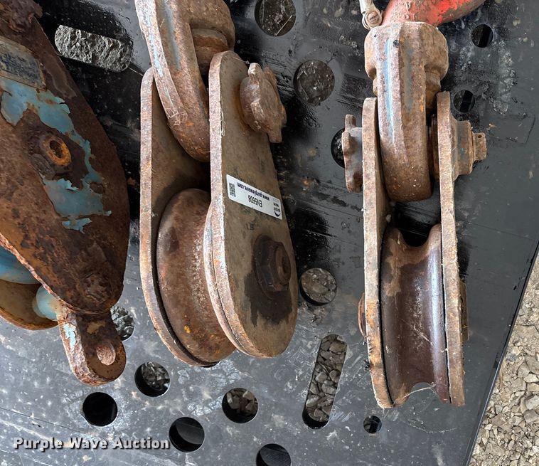 image for item EN5608 (5) cable snatch blocks