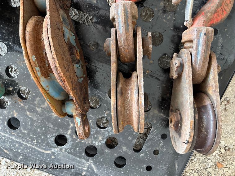 image for item EN5608 (5) cable snatch blocks