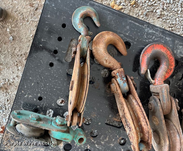 image for item EN5608 (5) cable snatch blocks