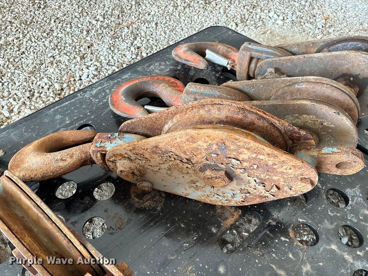 image for item EN5608 (5) cable snatch blocks