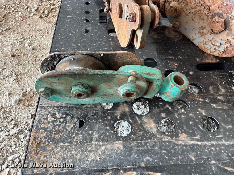 image for item EN5608 (5) cable snatch blocks