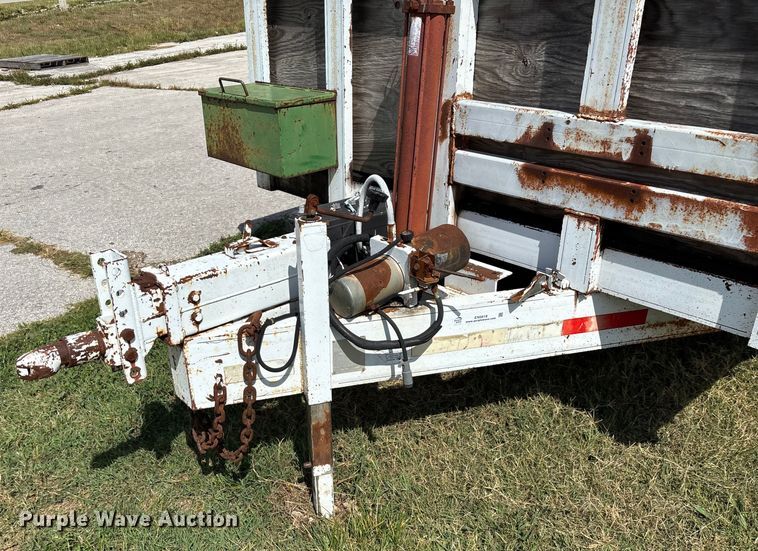 image for item EN5618 1998 Kodiak utility trailer