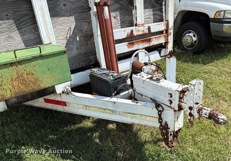 image for item EN5618 1998 Kodiak utility trailer