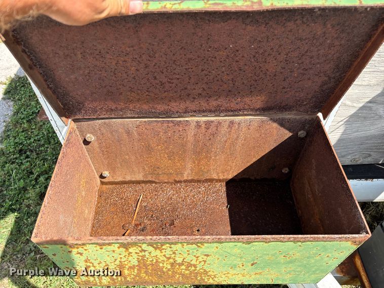 image for item EN5618 1998 Kodiak utility trailer