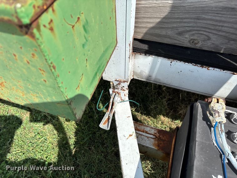 image for item EN5618 1998 Kodiak utility trailer