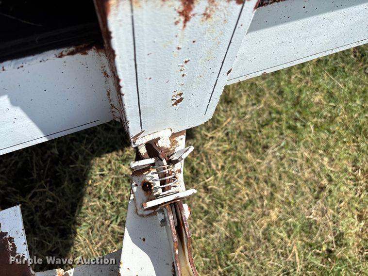 image for item EN5618 1998 Kodiak utility trailer