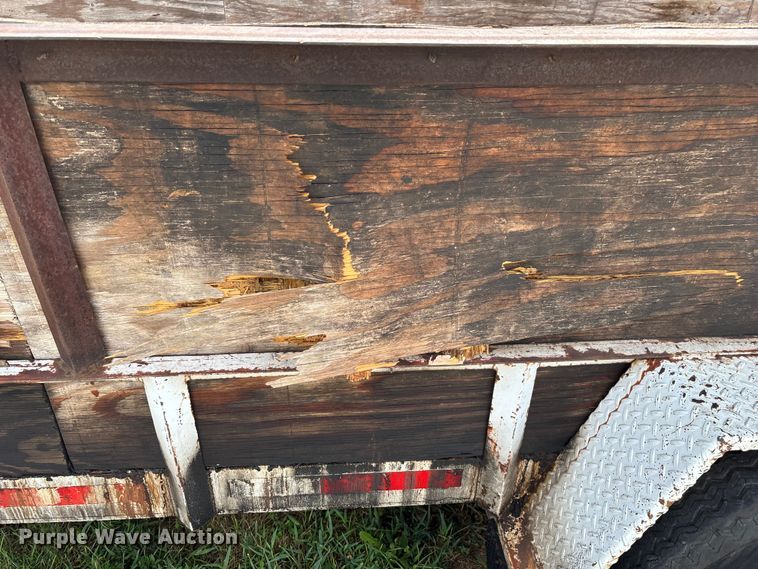 image for item EN5618 1998 Kodiak utility trailer