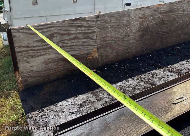 image for item EN5618 1998 Kodiak utility trailer