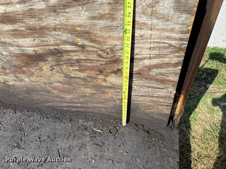 image for item EN5618 1998 Kodiak utility trailer