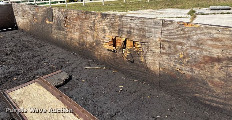 image for item EN5618 1998 Kodiak utility trailer