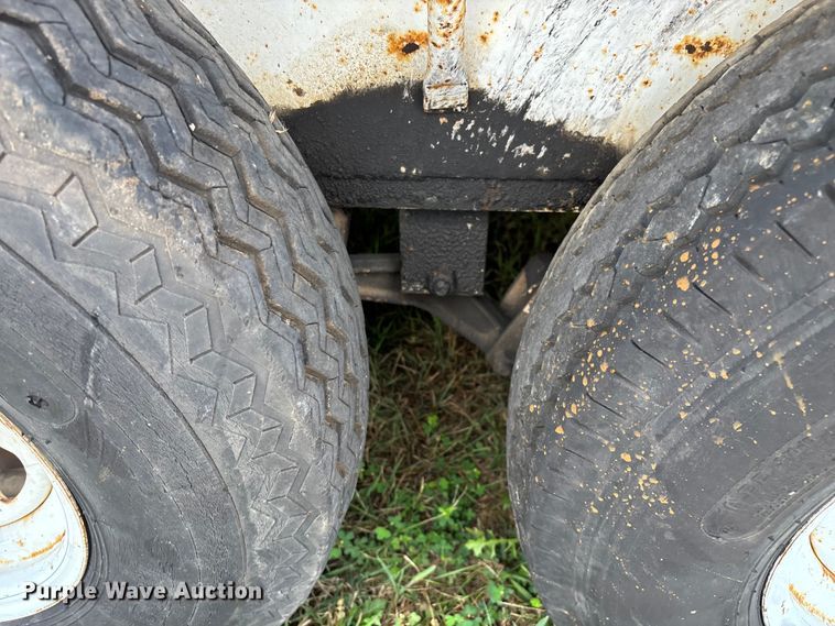 image for item EN5618 1998 Kodiak utility trailer