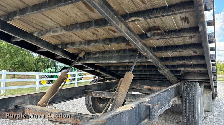 image for item EN5619 2014 PJ tilt deck equipment trailer