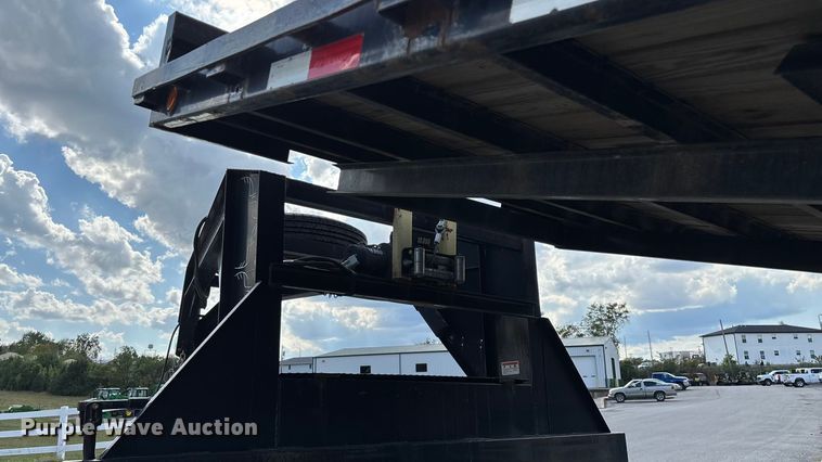 image for item EN5619 2014 PJ tilt deck equipment trailer