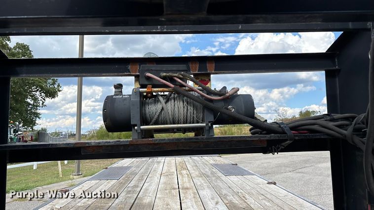 image for item EN5619 2014 PJ tilt deck equipment trailer