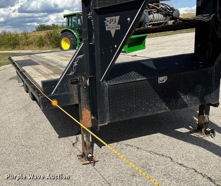 image for item EN5619 2014 PJ tilt deck equipment trailer