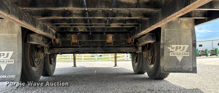 image for item EN5619 2014 PJ tilt deck equipment trailer