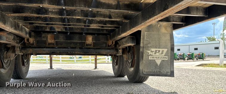 image for item EN5619 2014 PJ tilt deck equipment trailer