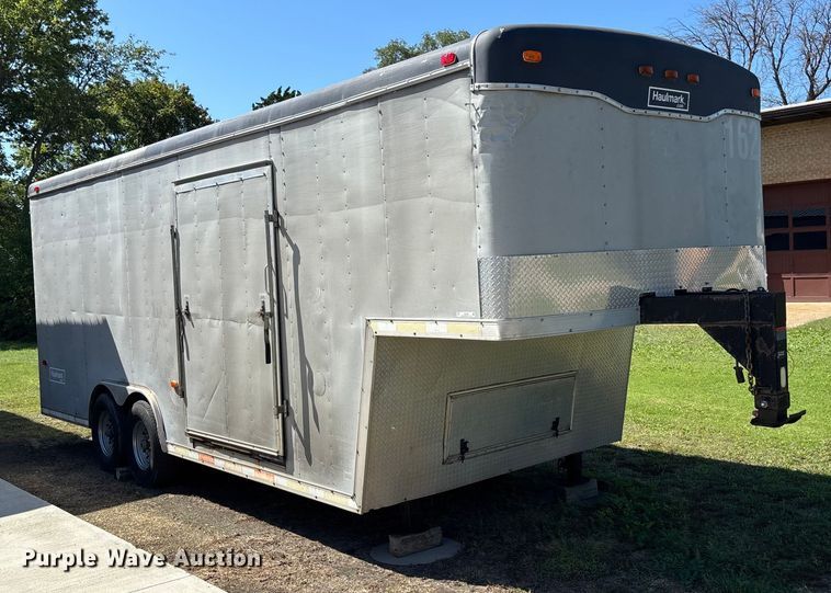 image for item EO1634 2002 Haulmark GRG85X28WT4 enclosed cargo trailer