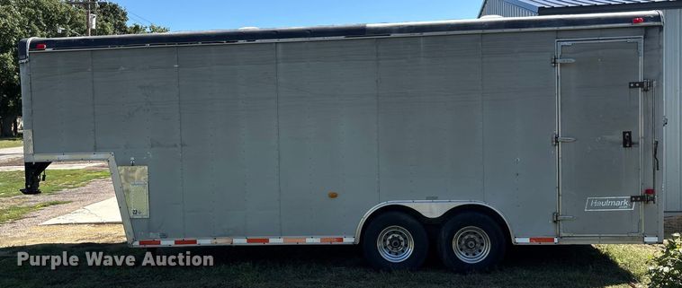 image for item EO1634 2002 Haulmark GRG85X28WT4 enclosed cargo trailer