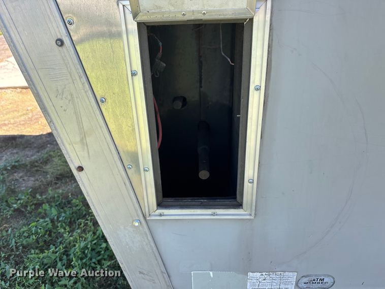 image for item EO1634 2002 Haulmark GRG85X28WT4 enclosed cargo trailer