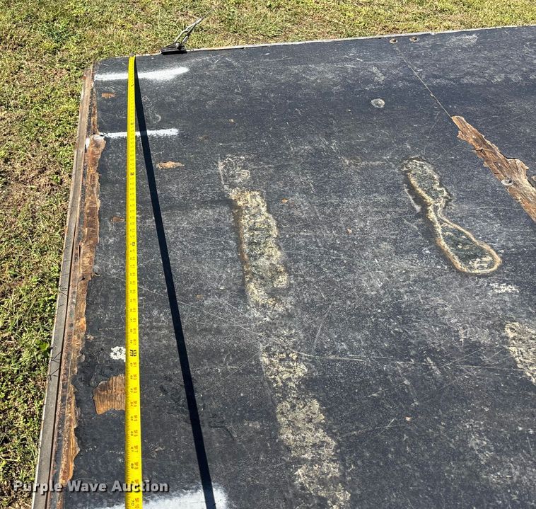 image for item EO1634 2002 Haulmark GRG85X28WT4 enclosed cargo trailer