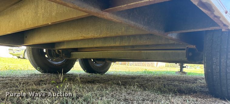 image for item EO1634 2002 Haulmark GRG85X28WT4 enclosed cargo trailer