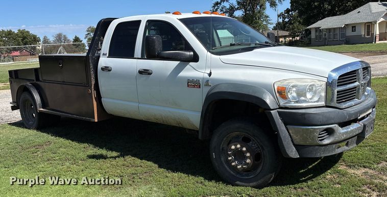 image for item EO1635 2009 Dodge Ram 4500HD Quad Cab flatbed truck