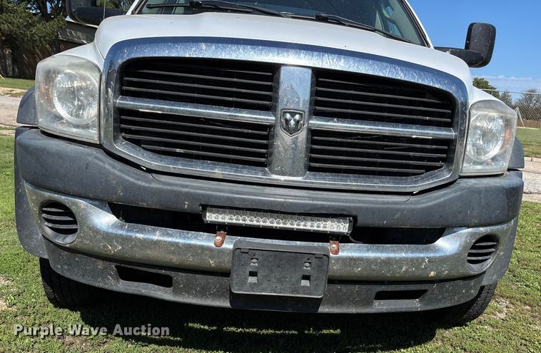 image for item EO1635 2009 Dodge Ram 4500HD Quad Cab flatbed truck