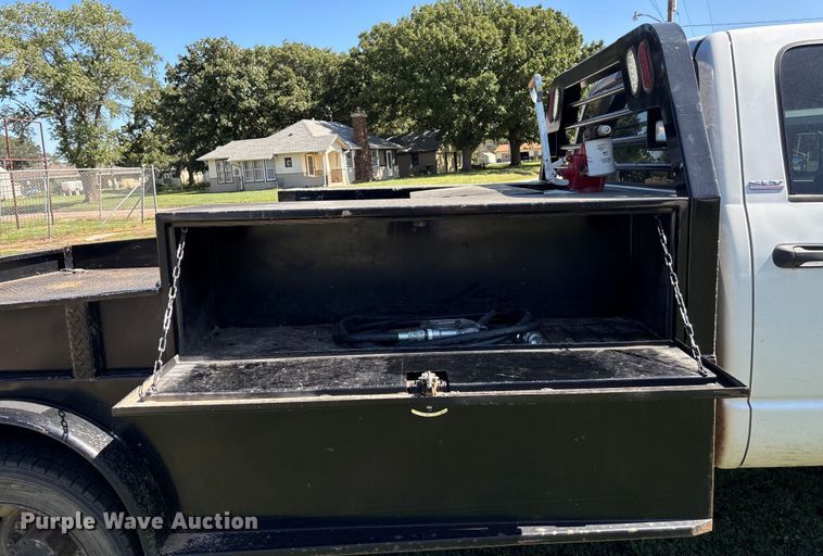 image for item EO1635 2009 Dodge Ram 4500HD Quad Cab flatbed truck