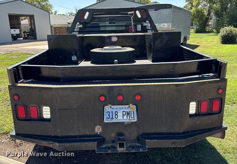 image for item EO1635 2009 Dodge Ram 4500HD Quad Cab flatbed truck