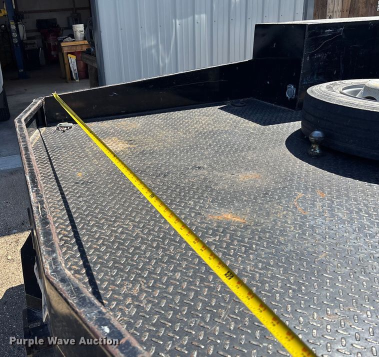 image for item EO1635 2009 Dodge Ram 4500HD Quad Cab flatbed truck