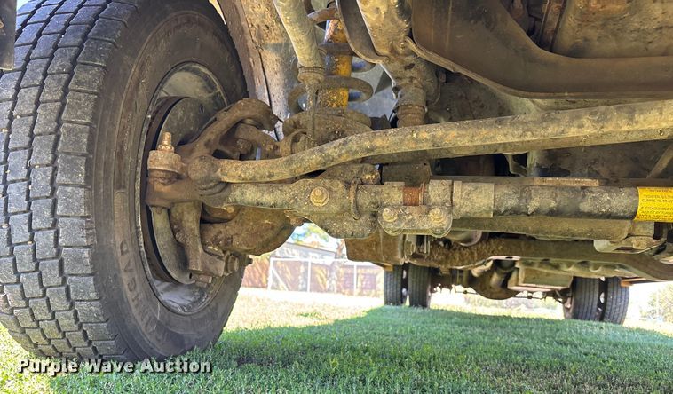 image for item EO1635 2009 Dodge Ram 4500HD Quad Cab flatbed truck