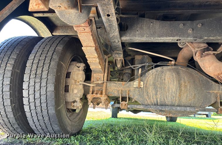 image for item EO1635 2009 Dodge Ram 4500HD Quad Cab flatbed truck