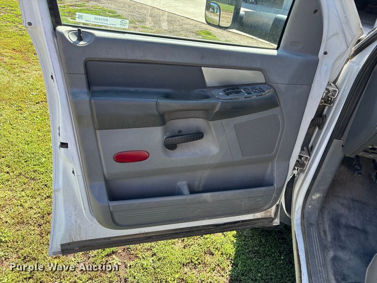 image for item EO1635 2009 Dodge Ram 4500HD Quad Cab flatbed truck