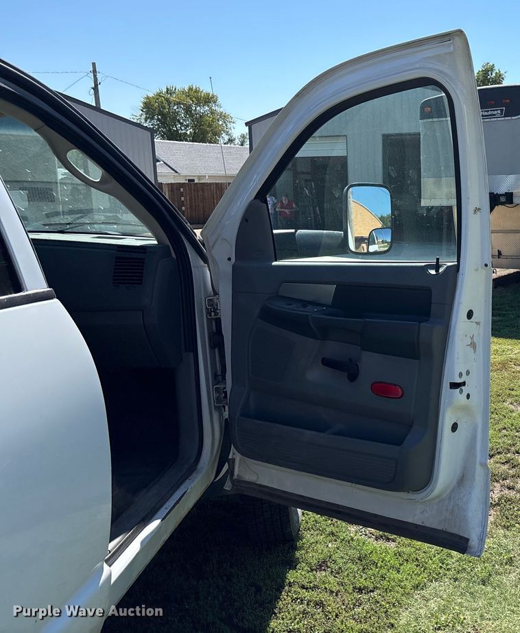 image for item EO1635 2009 Dodge Ram 4500HD Quad Cab flatbed truck