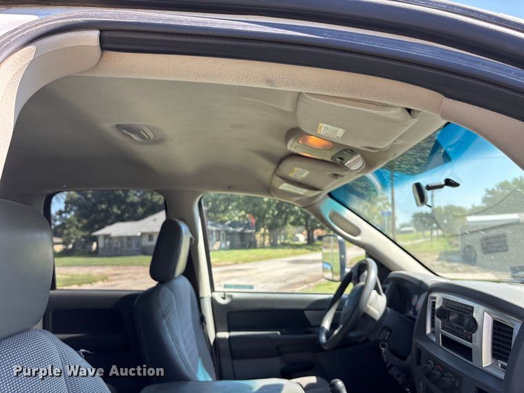 image for item EO1635 2009 Dodge Ram 4500HD Quad Cab flatbed truck