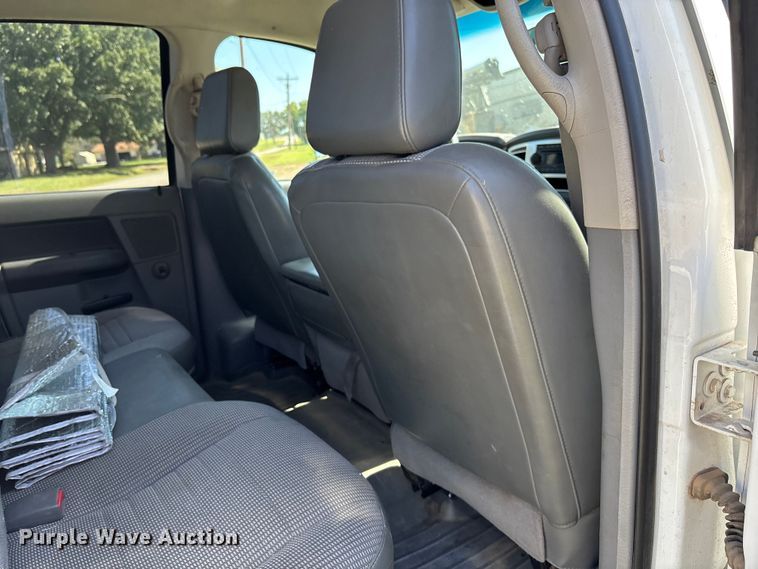 image for item EO1635 2009 Dodge Ram 4500HD Quad Cab flatbed truck