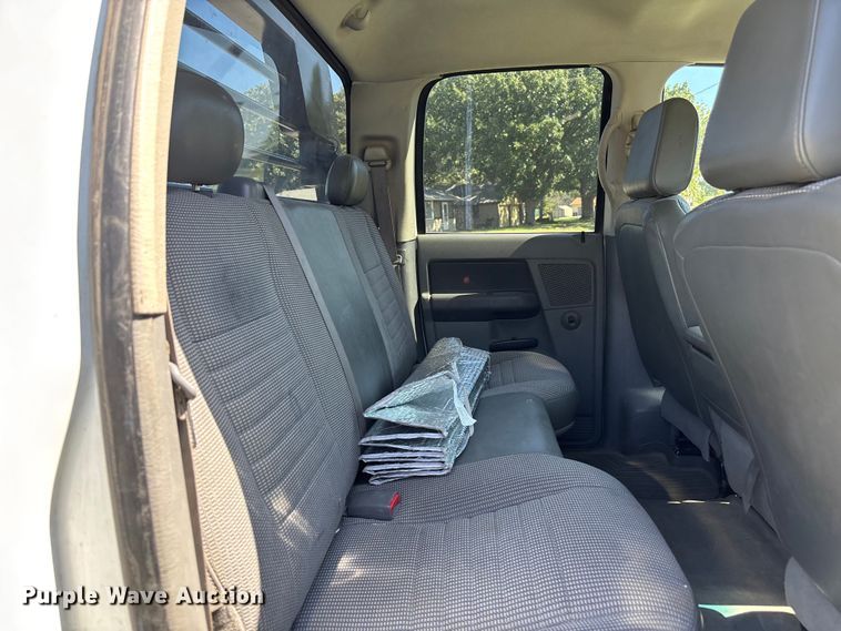 image for item EO1635 2009 Dodge Ram 4500HD Quad Cab flatbed truck