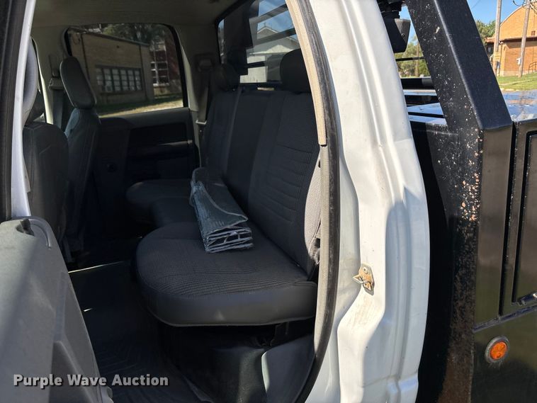image for item EO1635 2009 Dodge Ram 4500HD Quad Cab flatbed truck