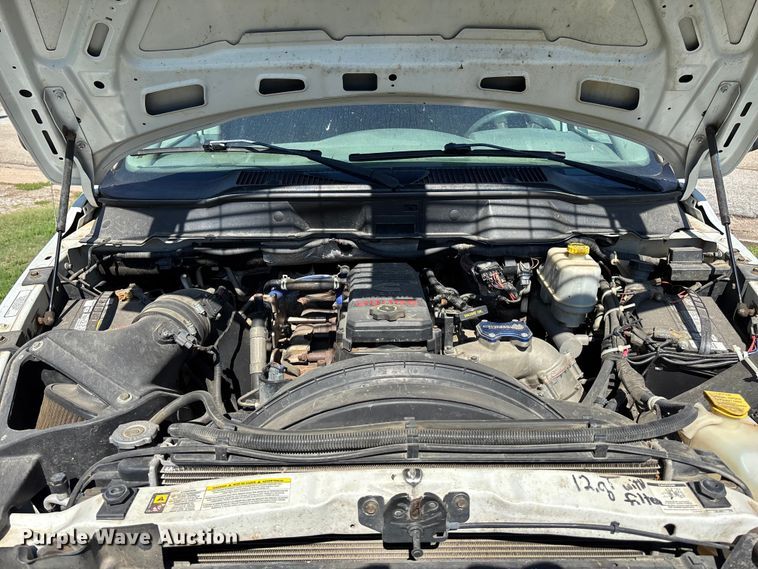 image for item EO1635 2009 Dodge Ram 4500HD Quad Cab flatbed truck