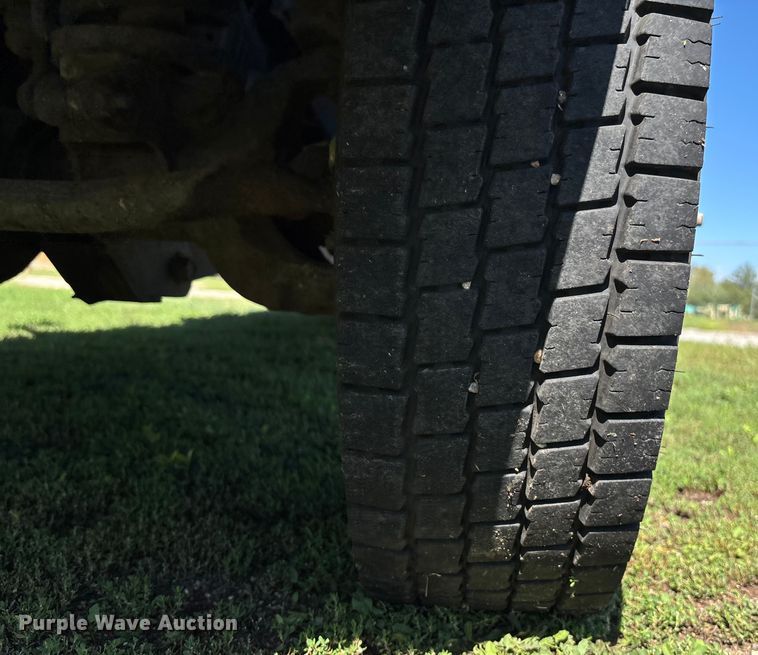 image for item EO1635 2009 Dodge Ram 4500HD Quad Cab flatbed truck