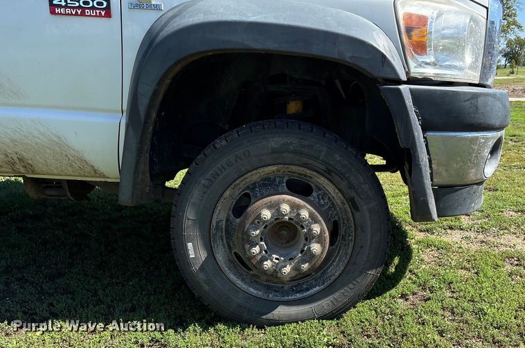 image for item EO1635 2009 Dodge Ram 4500HD Quad Cab flatbed truck