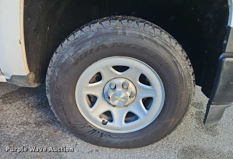 image for item EO4654 2014 Chevrolet Silverado 1500 Double Cab pickup truck