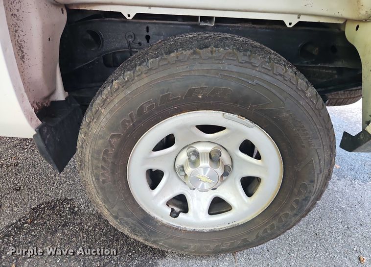 image for item EO4654 2014 Chevrolet Silverado 1500 Double Cab pickup truck