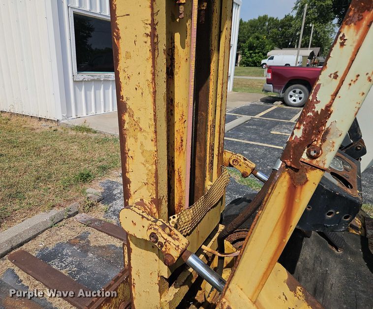 image for item EO4664 Yale GP 050 forklift