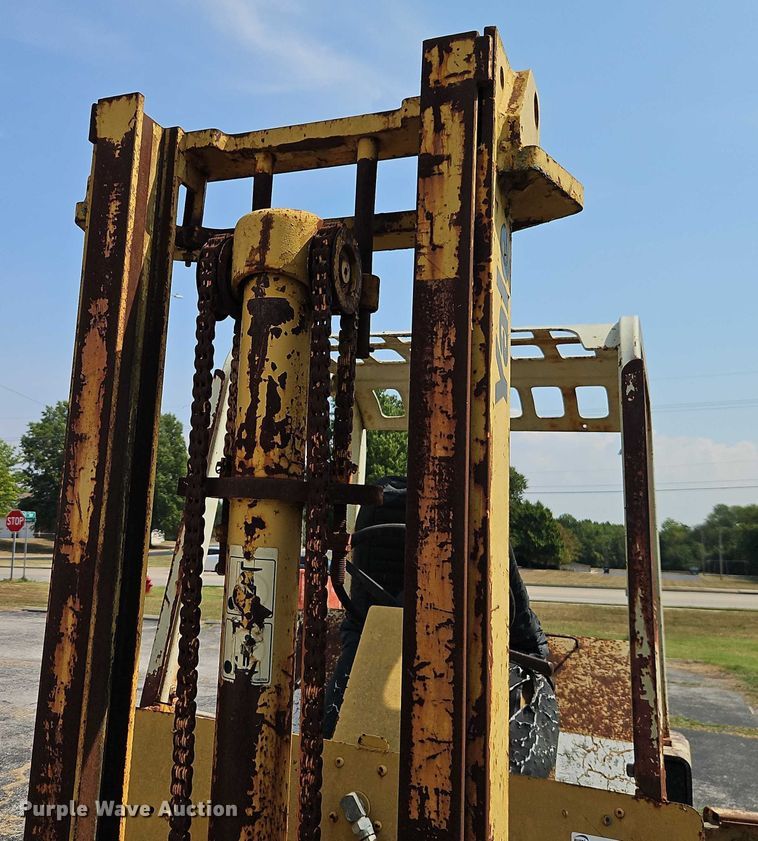 image for item EO4664 Yale GP 050 forklift