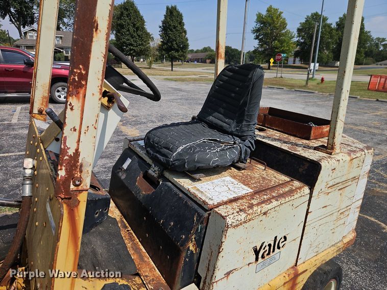 image for item EO4664 Yale GP 050 forklift