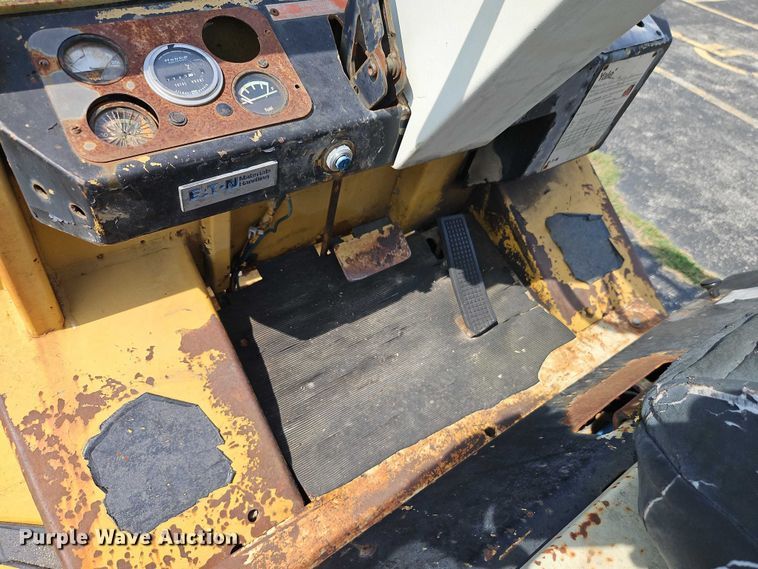 image for item EO4664 Yale GP 050 forklift