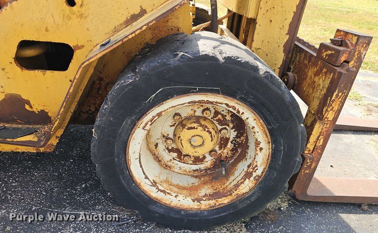 image for item EO4664 Yale GP 050 forklift